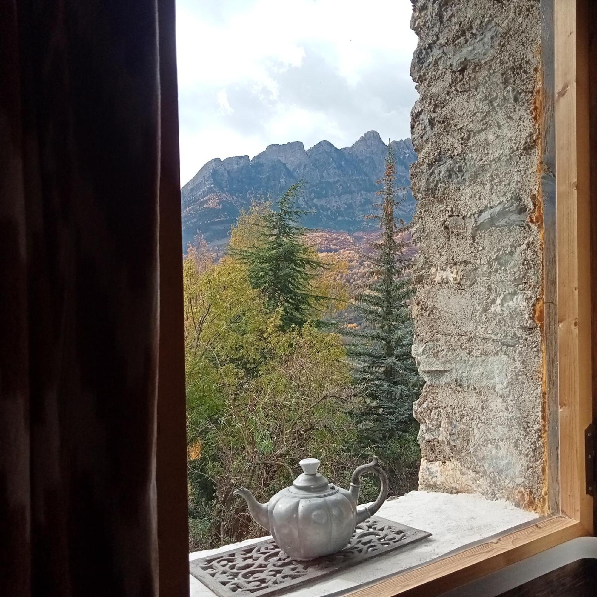 Suite En Cuadra Pajar, Casa Rural Hoz de Jaca Ngoại thất bức ảnh